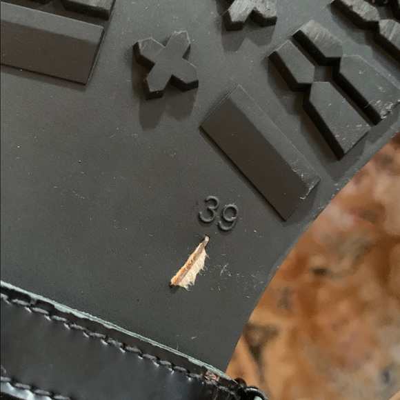 Stuart Weitzman lined rain boots - Picture 6 of 7